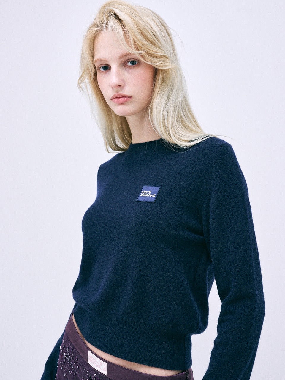 CASHMERE BLENDED ROUND NECK SQUARE LOGO_NAVY