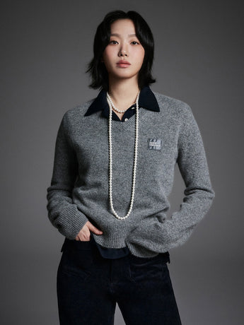 RACCOON BLENDED V NECK SQUARE LOGO_CHARCOAL