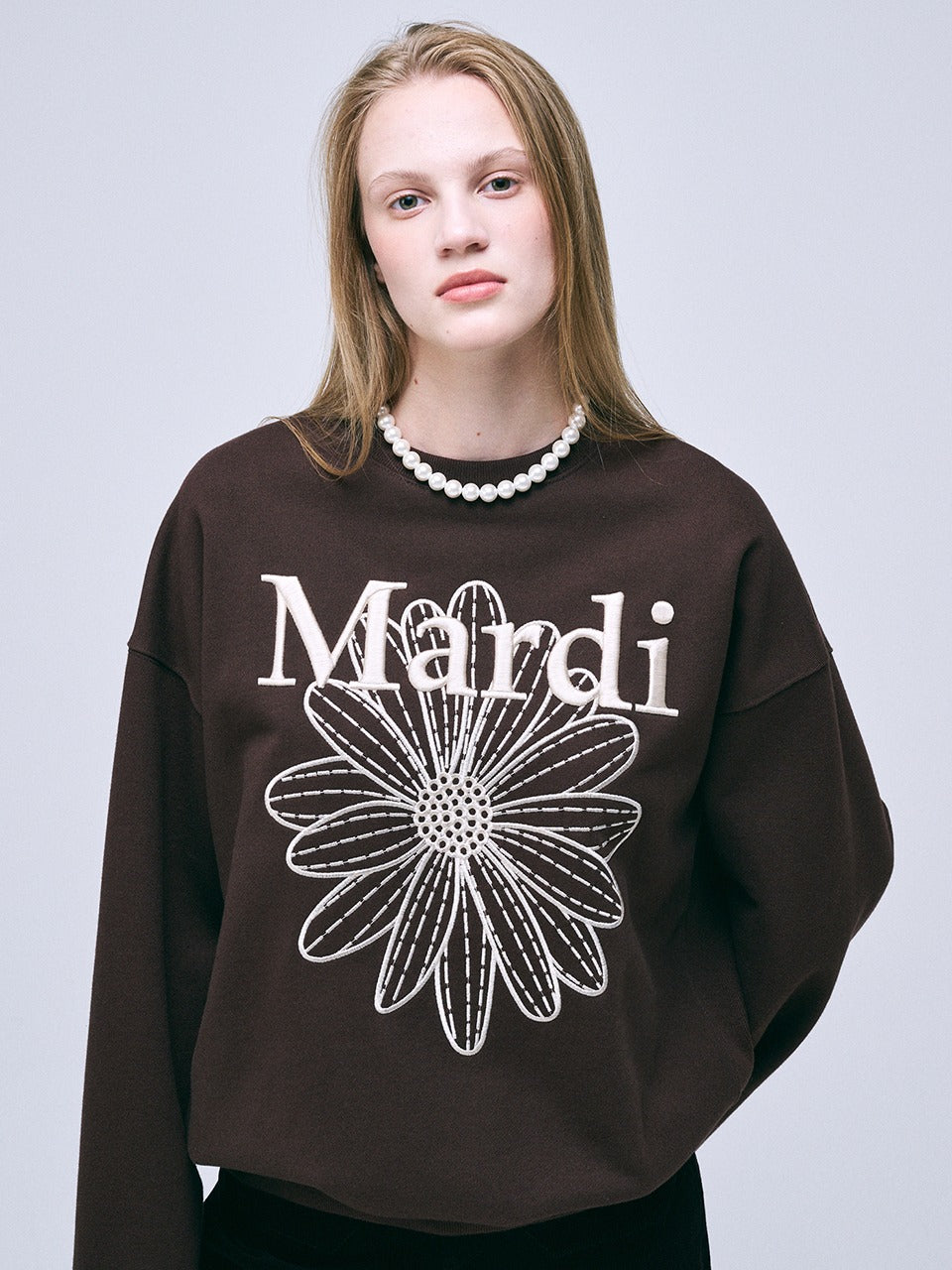SWEATSHIRT FLOWERMARDI NEEDLEWORK_BROWN CREAM