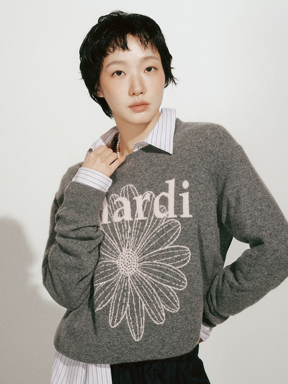 CASHMERE CREW NECK FLOWERMARDI_DEEPGREY PINK