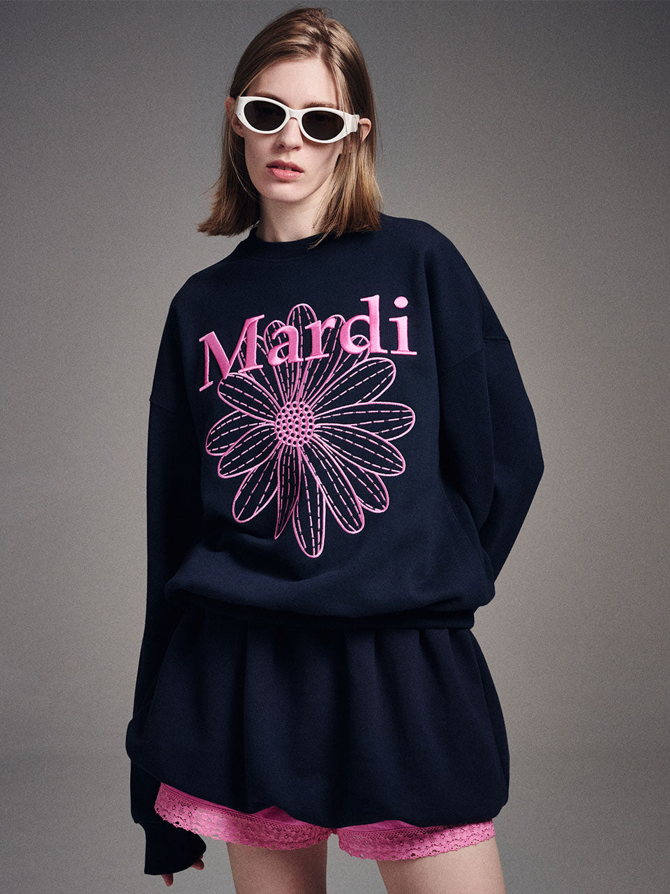 SWEATSHIRT FLOWERMARDI NEEDLEWORK_NAVY FUCHSIA