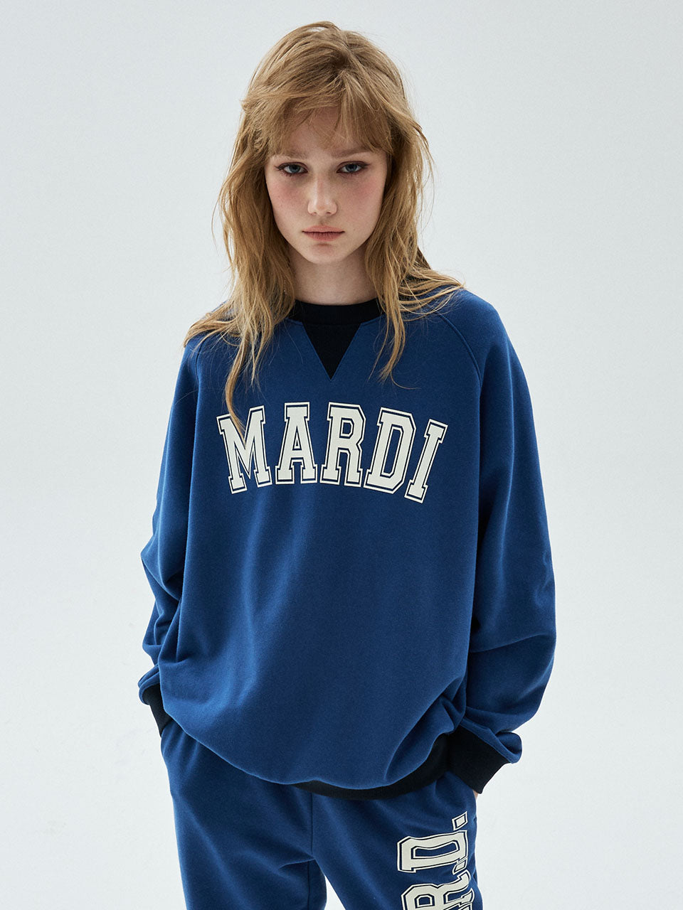 SWEATSHIRT RAGLAN MARDI ARCH LOGO_VINTAGEBLUE IVORY – Mardi Mercredi日本 ...