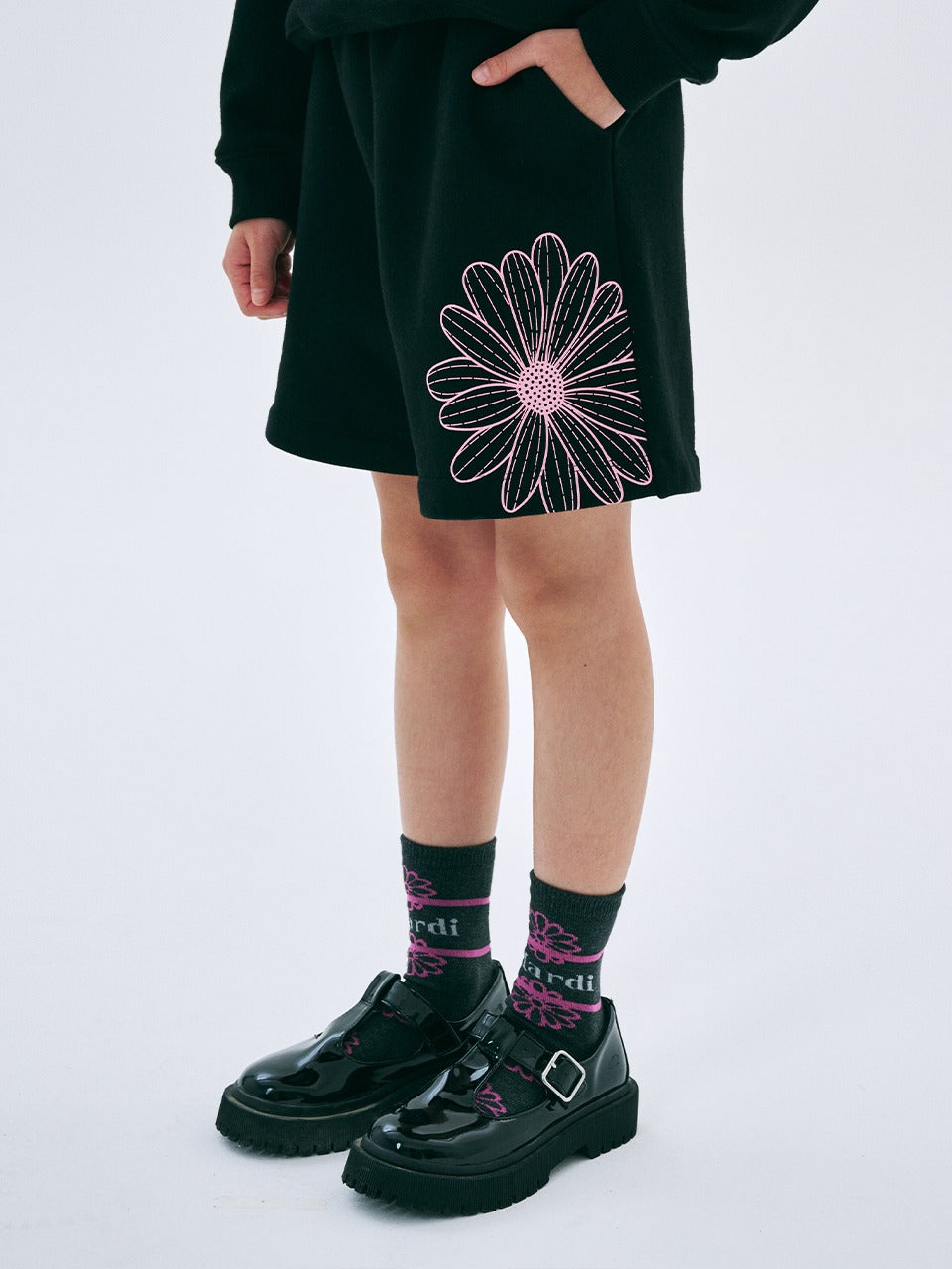 KIDS SWEAT SHORTS FLOWER_BLACK PINK